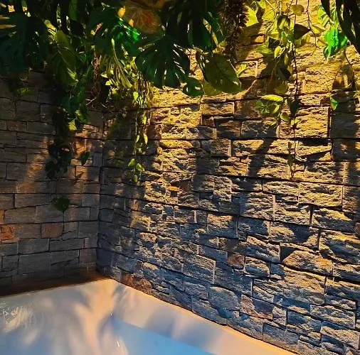 Jungle Jacuzzi Prive Evasion En Amoureux Apartmán Cannes